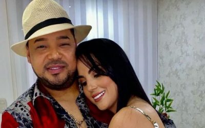 Yader Romero presume a su novia en sensual traje de baño y despierta envidia de muchos